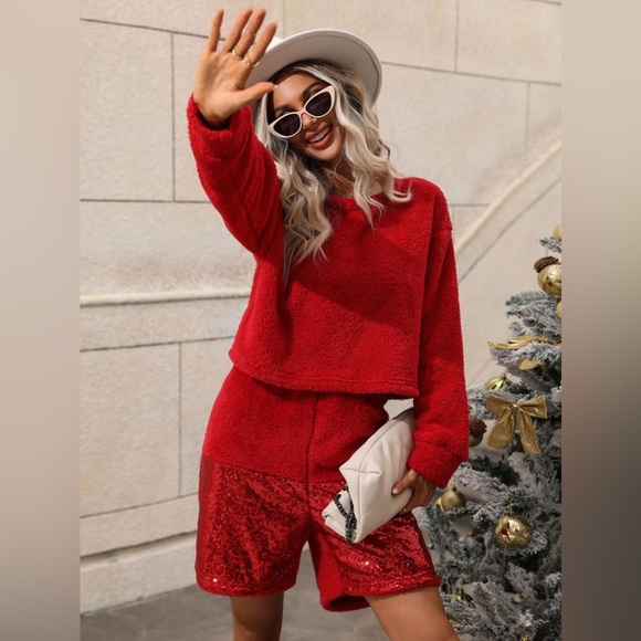 Teddy Sweatshirt and Sequin Shorts Set - Picture 3 of 5